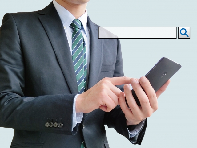 訪問者の多くはスマホから来ている